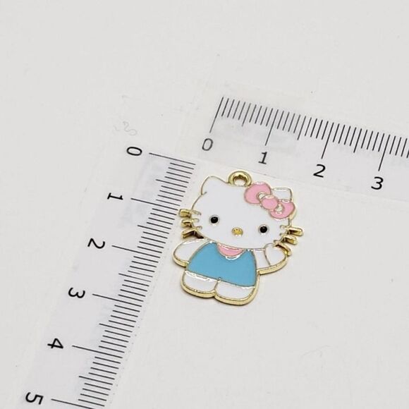 Brand New Hello Kitty Pendant #2 - Picture 2 of 3